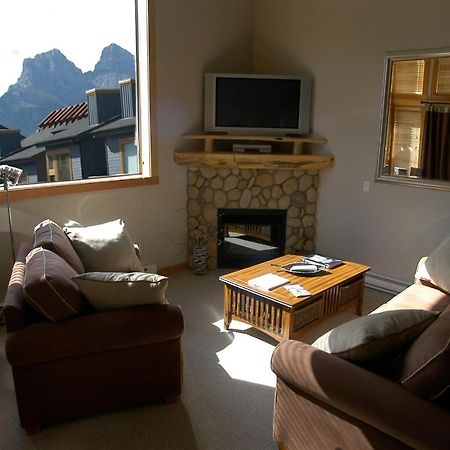 Apartment 407, Contemporary Decor Canmore Eksteriør bilde